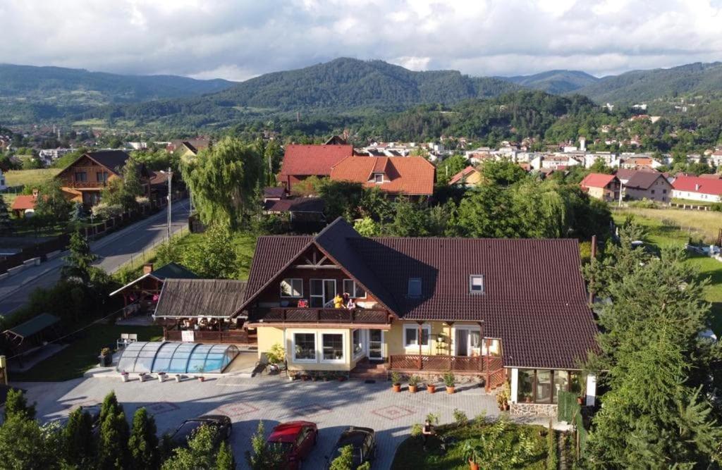 Отель Vila Eszter Совата Экстерьер фото