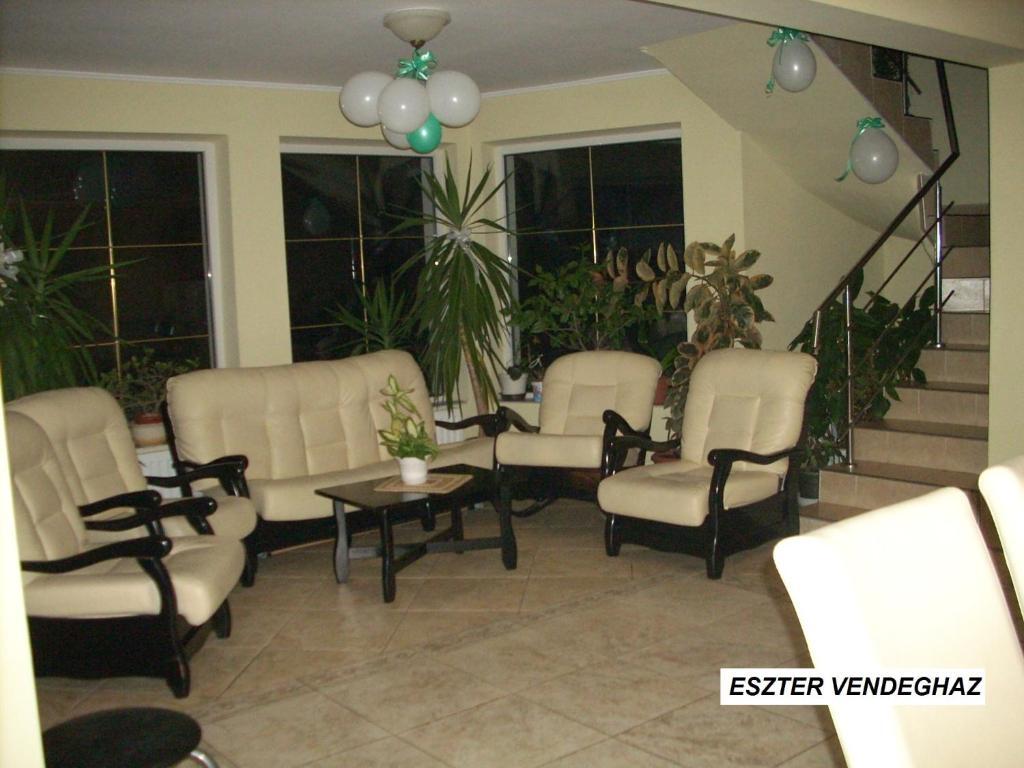 Отель Vila Eszter Совата Экстерьер фото
